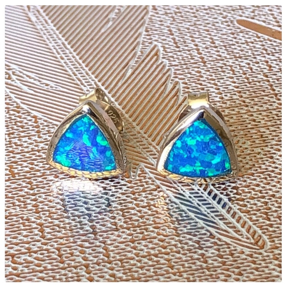 Beautiful Sterling Trillion Cut Stud Earrings Blue Lab Opal